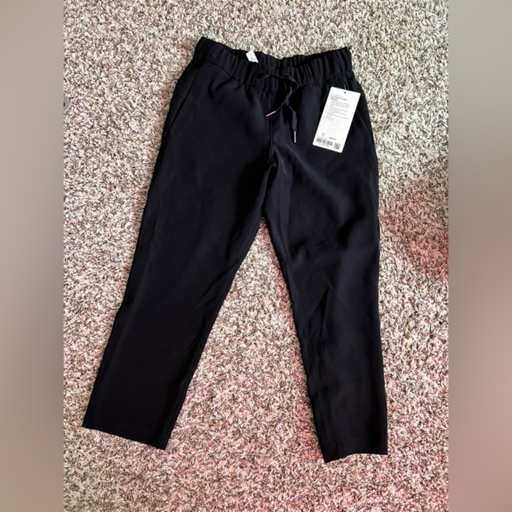 On the Fly Lulu Lemon Crop Pants